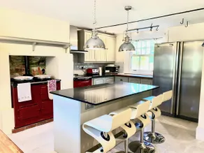 The Estate - 11 Bed - Sleeps 22 - Private Garden - Image 3