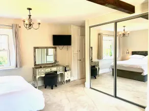 The Estate - 11 Bed - Sleeps 22 - Private Garden - Image 4