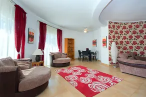 Villa Costablanca Townhouse Quesada City - Image 5