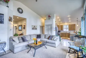 Luxury Pagosa Home; Pet Friendly with Hot Tub - Image 5