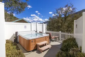 Eagle Nest River Views Hot Tub Games Sleeps 6 - Image 5