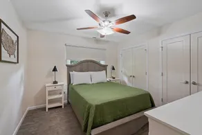 Spacious Executive Suite Downtown Bowling Green - Image 5