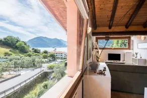 Attic with lake view - Image 2
