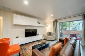 Ninth Street Retreat - Image 5