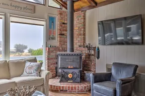 Irish Beach Cottage w/ Beach Access & Ocean Views - Image 5