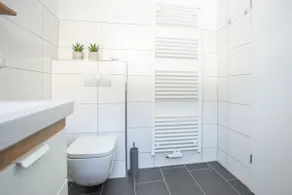 Apartment-Comfort-Private Bathroom - Image 5