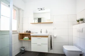 Apartment-Comfort-Private Bathroom - Image 4