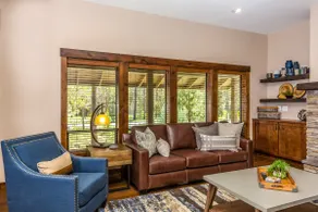 WARB10 - Gorgeous, Updated Home, Private Hot Tub, Air Condition and Ping Pong - Image 5