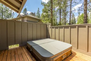 WARB10 - Gorgeous, Updated Home, Private Hot Tub, Air Condition and Ping Pong - Image 4