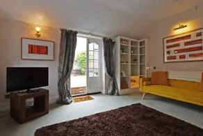 Compton House Snug - Image 2