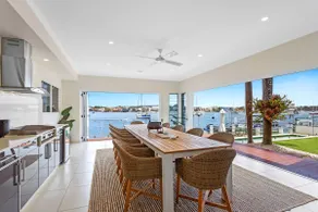 Amazing Canal House with Private Jetty, Gym & Pool - Image 3