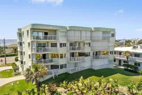 Sea Breeze Retreat-Direct Ocean Front 2/2 - Image 2