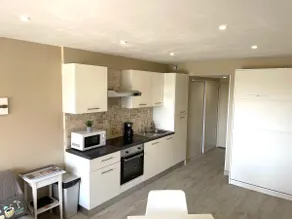 new cocooning studio and terrace port de hyères - Image 4