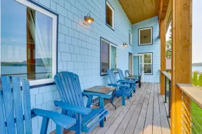 Lake Whatcom House w/ Private Hot Tub + Dock - Image 2