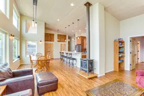 Lake Whatcom House w/ Private Hot Tub + Dock - Image 5