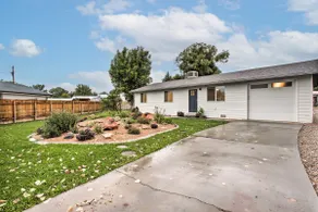 1 Mi to Winery: Clifton Escape w/ Grill & Yard! - Image 3