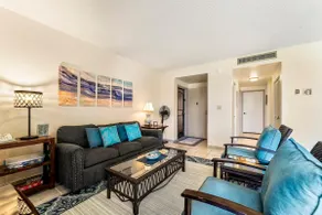 Kona Plaza#217 In Heart of Kona! AC & Elevators! - Image 3