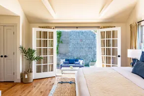 Luxury Nantucket Estate, Heated Pool & Hot Tub - Image 3
