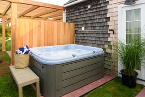 Luxury Nantucket Estate, Heated Pool & Hot Tub - Image 4