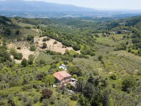 Farmhouse with pool & graden Vacavilla Exclusive - Image 3