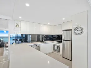 Level 26 Ocean View, Deluxe 2Bed 2Bath, FREE WIFI - Image 5