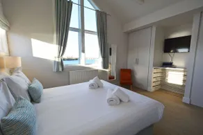 The Moorings No.18. Sleeps 10 max, with Hot Tub - Image 4