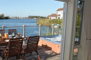 The Moorings No.18. Sleeps 10 max, with Hot Tub - Image 3