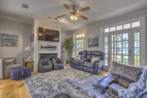 Bayfront Home with Kayaks, Paddleboards and Bikes - Image 3