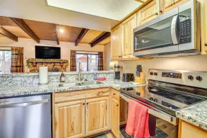 Pinetop Golf & Ski Condo w/ Spacious Patio - Image 5