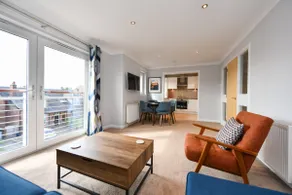 Troon Executive Apartment - Image 2