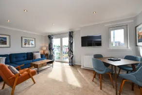 Troon Executive Apartment - Image 5