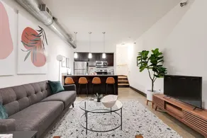 Lovely 1-Bedroom Loft with Free Parking and Wifi - Image 2