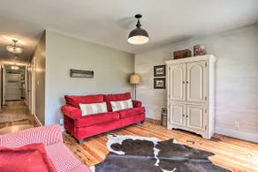'The Ruebling House' Historic Defiance Apartment! - Image 4