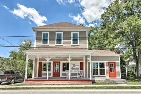 'The Ruebling House': Bright, Modern, & Renovated! - Image 3