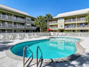 2 complimentary Bikes! Directly on 30A! Beach access across the street! - Image 4
