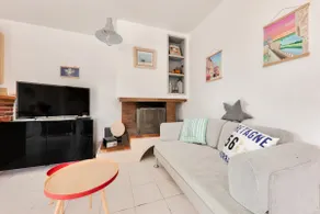 300m beach, lovely house, 6 adults 1 child - Image 3