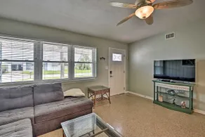 Charming Port Orange Home - Walk to Beach! - Image 4