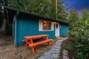 Guest Cottage with Lake Access, Row Boat, Kayaks - Image 3