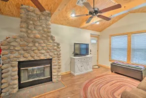 Charming Hilltop Cottage in Medicine Park! - Image 5