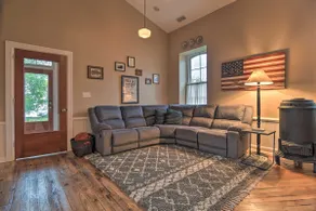 Private Hot Tub at Cozy Wrightsville Cottage! - Image 3