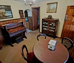 Ayers Burra - Historical 1851 Cottage - Image 4