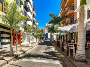 HS LUXURY HOLIDAYS , THREE BEDROOM H5 - Image 3