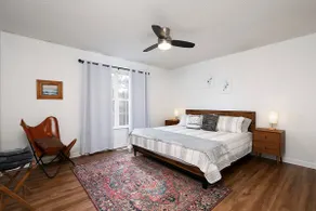 Charming Townhome with Two King Beds & Sep Bath - Image 3