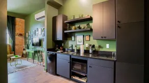Pickle Factory Hotel—2BR Near Stadiums & Downtown - Image 2