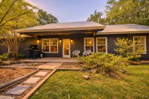 Secluded Lake Tenkiller Cabin | 2 Acres | Sleeps16 - Image 2