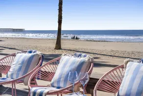 Beach House on Sandy Beach, Walk to Restaurants - Image 5