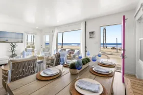 Beach House on Sandy Beach, Walk to Restaurants - Image 3