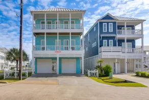Walk to Galveston Beach: Family Gem w/ Balconies! - Image 5
