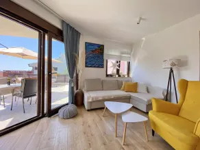 Holiday Home Ira mit Pool, Familienfreundlich, WiFi, Parken, Haustiere erlaubt - Image 2
