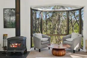 Alencon | Charming home with 2 Fireplaces in a bush setting - Image 3